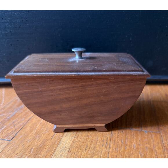 VTG Small wooden trinket box with lid. RARE - Picture 1 of 4
